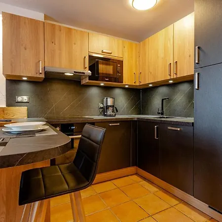 Apartment Les Balcons - 6 Personnes Cosy - 4 Flocons Or- Valthosun *